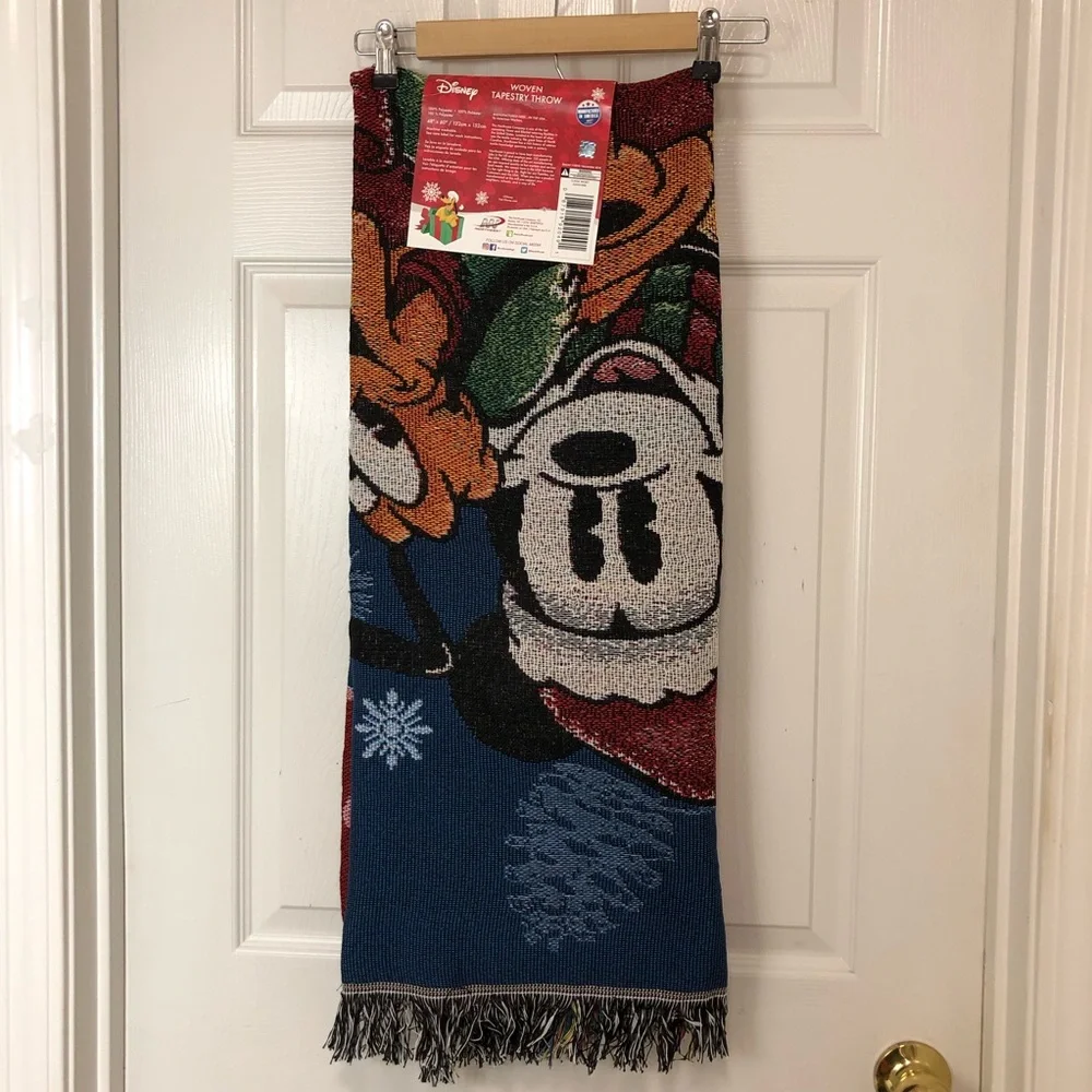 Disney Mickey Minnie Pluto Sleigh Ride Woven Made USA Tapestry Throw 48x60 Inch